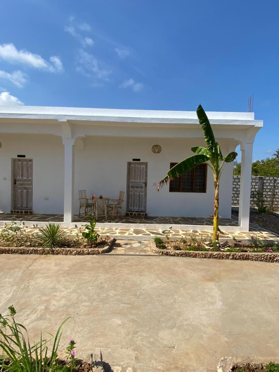 Bed and Breakfast Red Land House Watamu Exterior foto